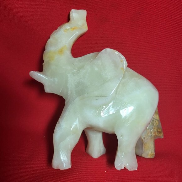 Vintage Onyx Carved Elephant Raised Trunk Sculpture Figurine - Picture 3 of 12
